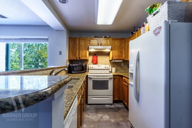 Building Photo - 3684 Iguana Dr