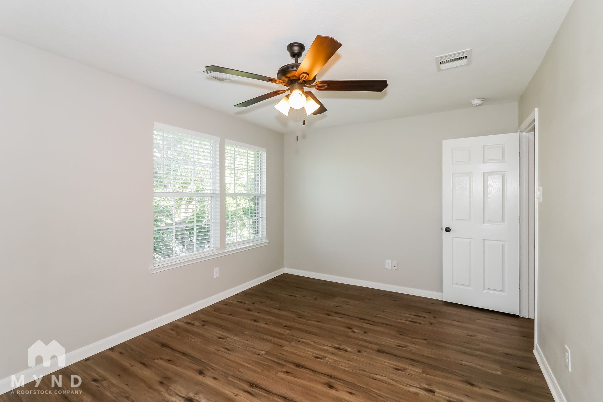 Building Photo - 11018 Tipton Oaks Dr
