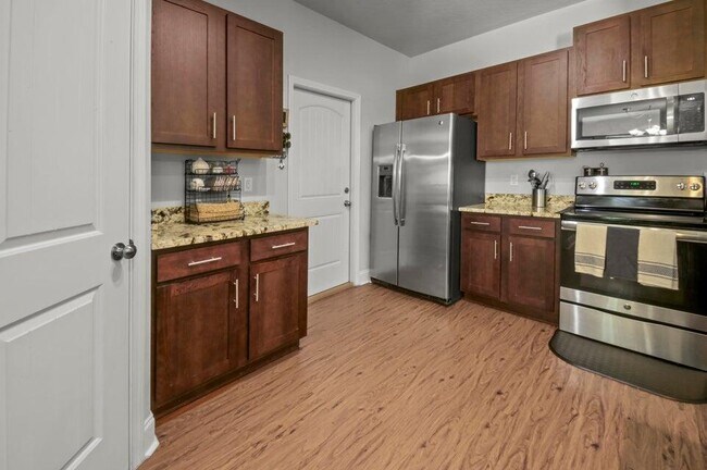 Building Photo - 300 Cassady Ln