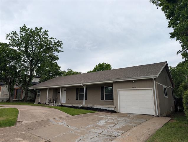 Building Photo - 4804 Trail Lake Dr