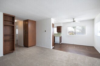Building Photo - OPEN HOUSE: 12/19 1:30-2:30PM ~ Charming 2BR w/ Parking in Pacific Beach