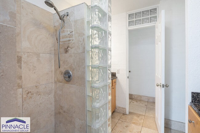 Building Photo - 240 Lili?uokalani Ave