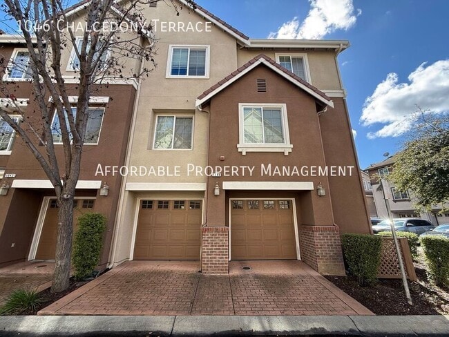 Building Photo - 1046 Chalcedony Terrace