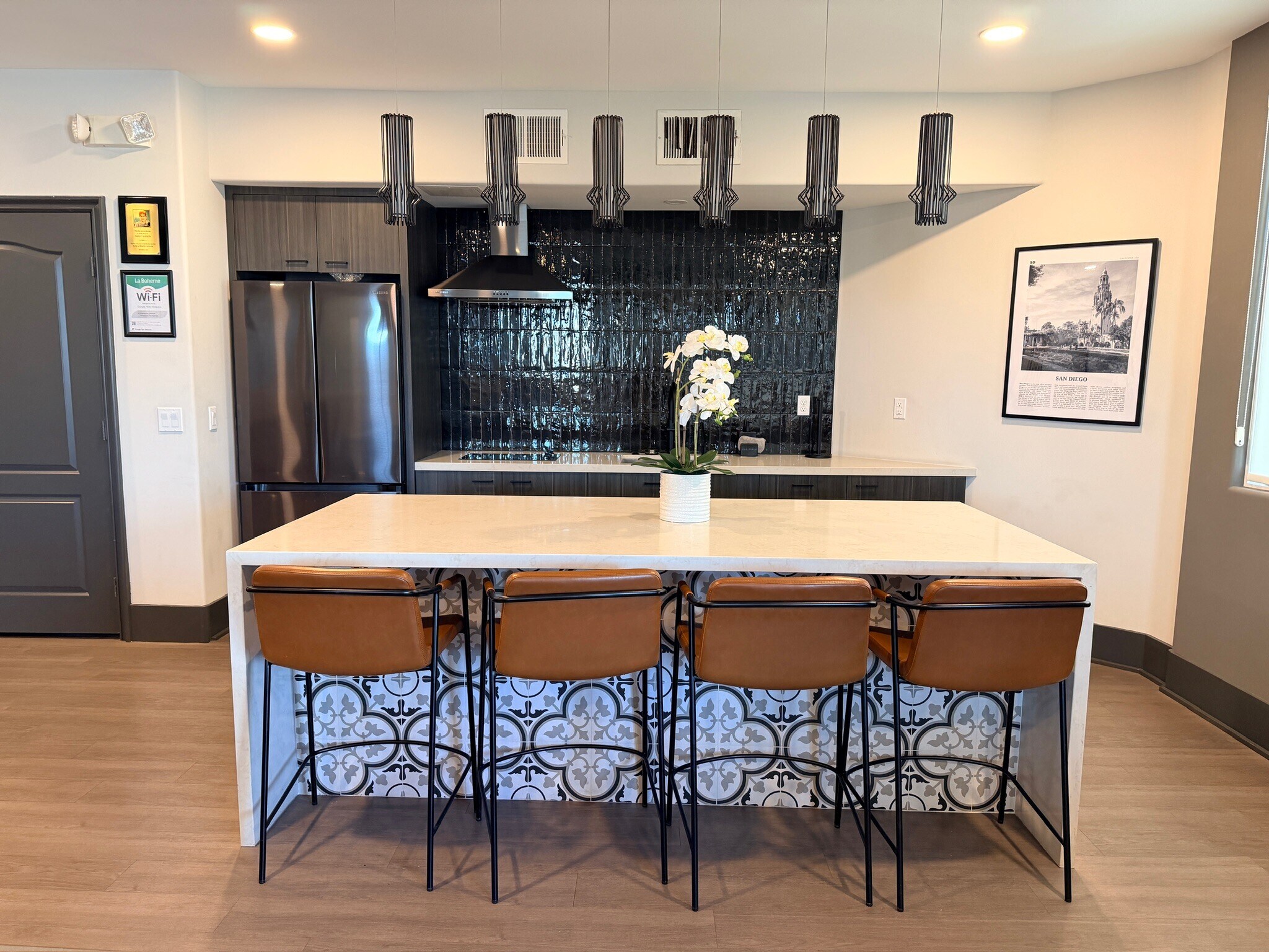 Entertainment and Meeting Room - 3950 Ohio St