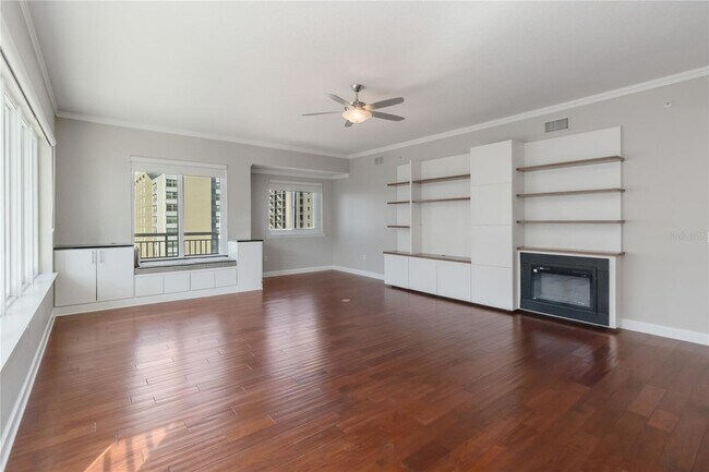 Building Photo - 100 S Eola Dr