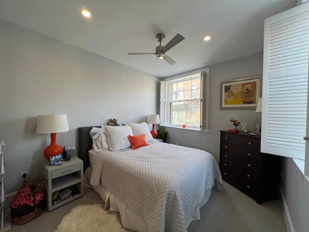 Building Photo - 82 Chestnut St