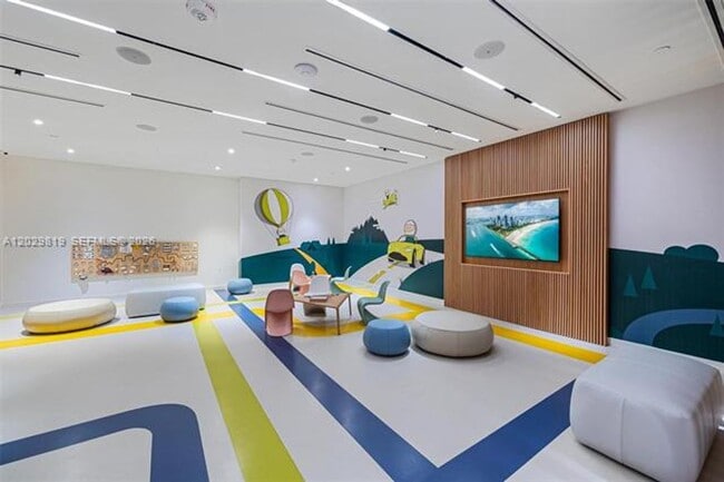Building Photo - 5101 Biscayne Blvd