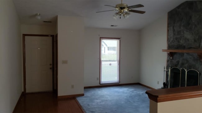 Building Photo - 6743 Cedar Chest Ct
