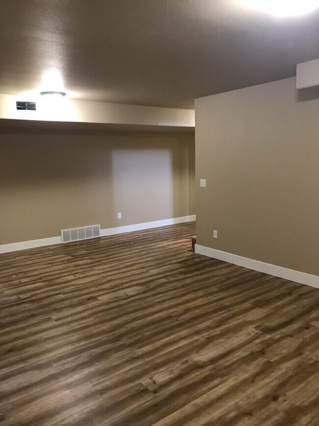 Building Photo - 3026 Hunters Ridge Loop