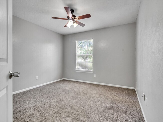 Building Photo - 4430 Echo Falls Dr