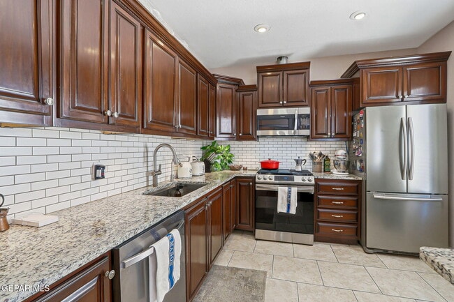 Building Photo - 3703 Cambridge Ave