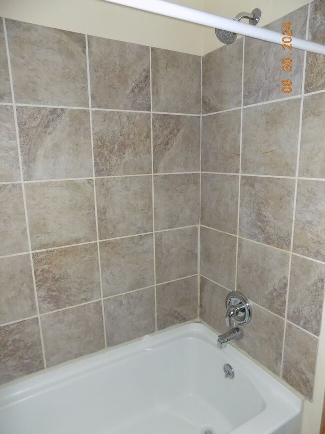 Building Photo - 464 Ralph St