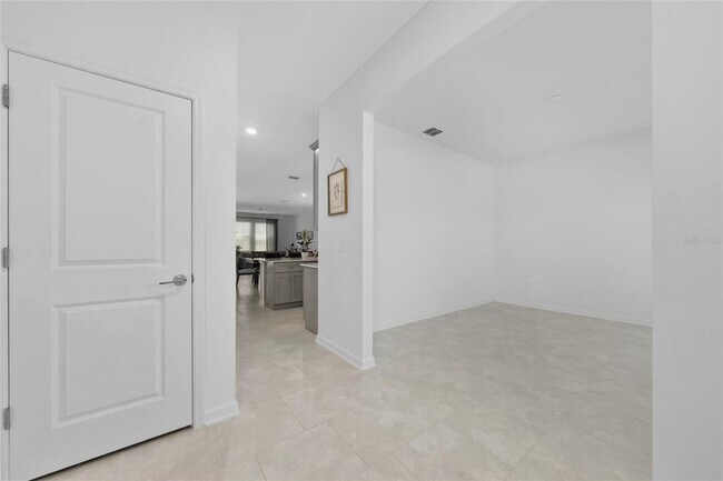 Building Photo - 4132 Jespersen St