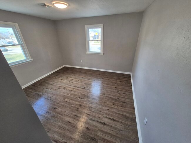 Building Photo - 658 Virginia Ave