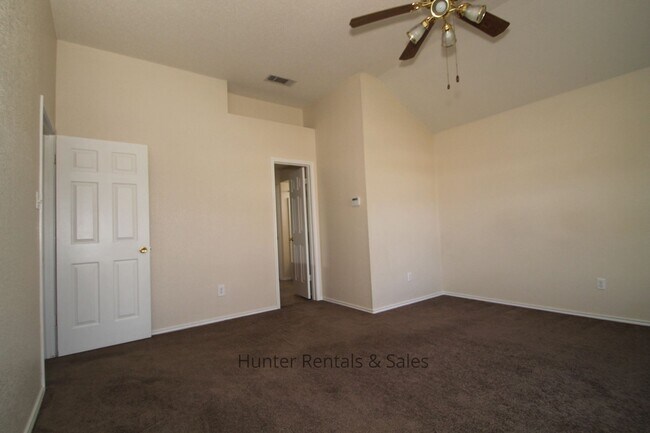 Building Photo - Southwest Killeen!