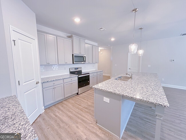 Building Photo - 2586 Mls Cmn Dr
