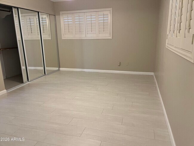 Building Photo - 3301 W Belmont Ave