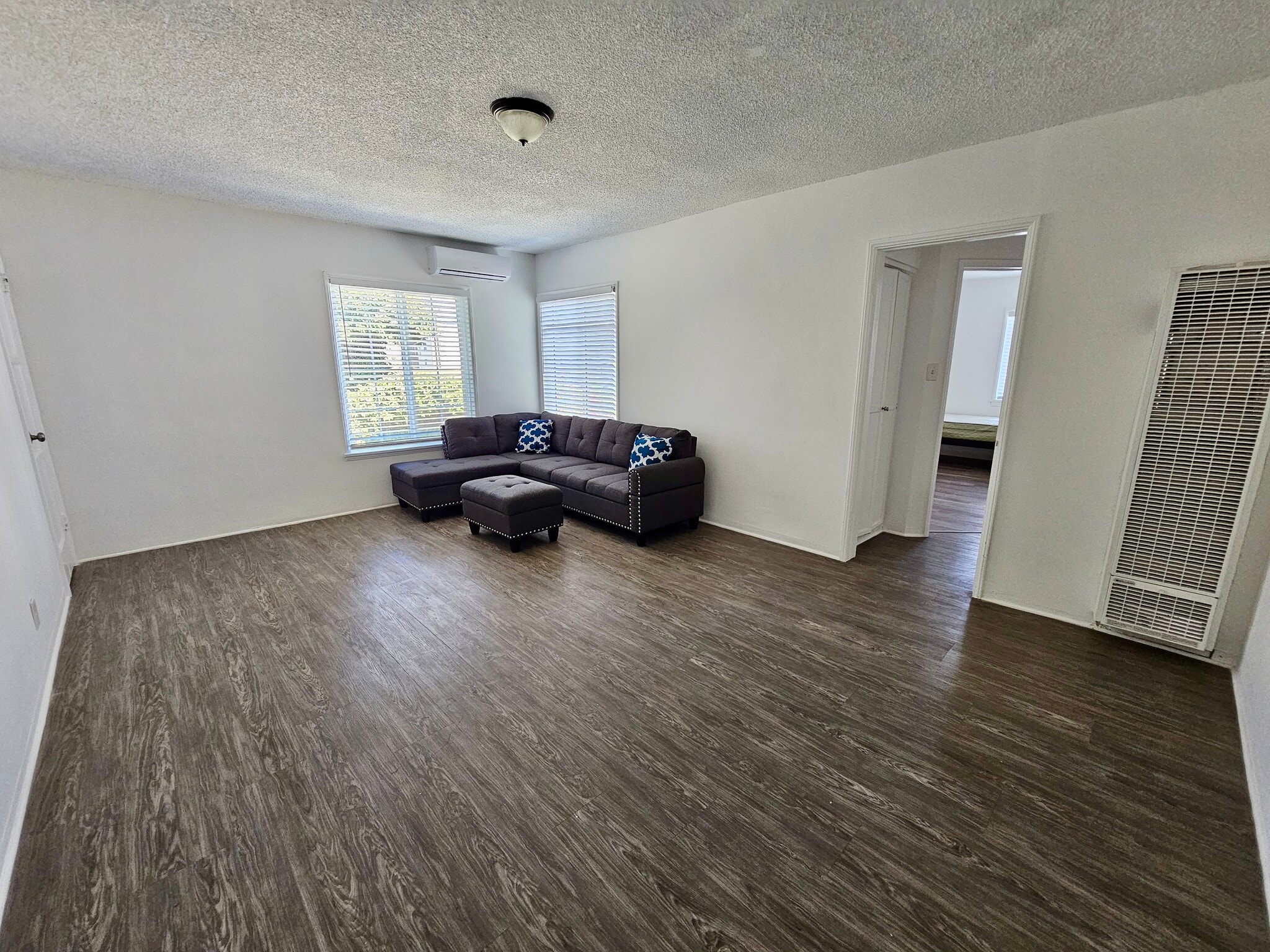 Building Photo - 1349 W 35th St