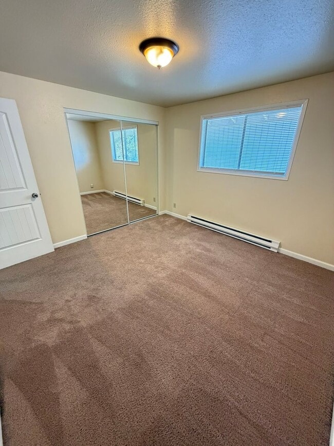 Building Photo - Recently Remodeled Two Bedroom Apartment With Canal Views and Private Balcony!
