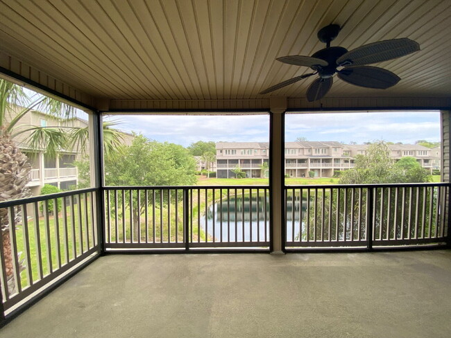Building Photo - Spacious Townhome located on Hilton Head I...