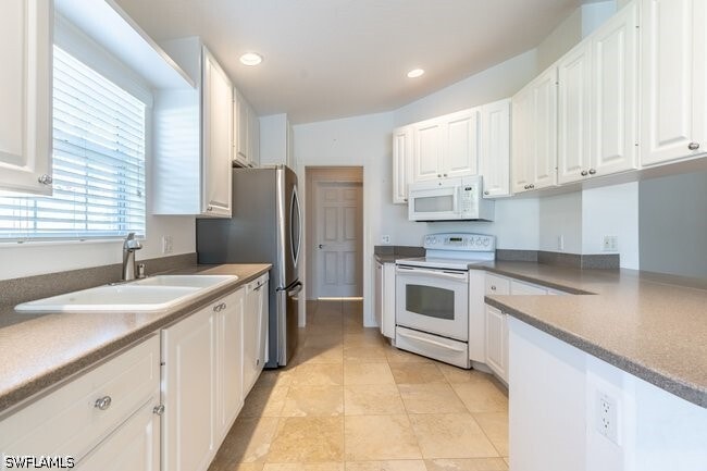 Building Photo - 7872 Umberto Ct