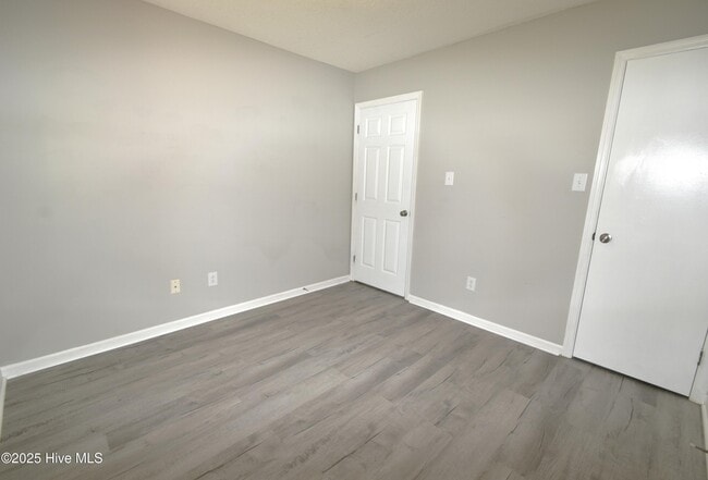 Building Photo - 159 Marlene Dr