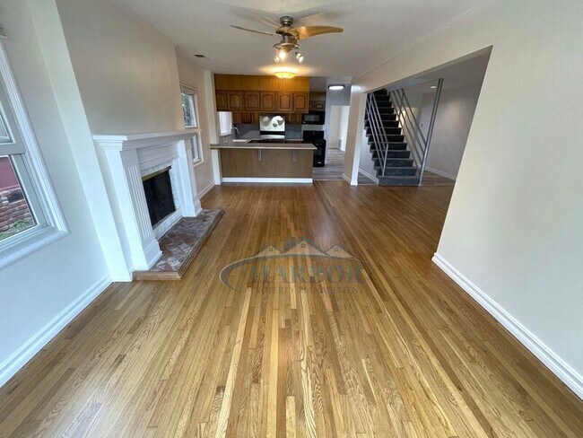 Building Photo - 3706 S Emily St