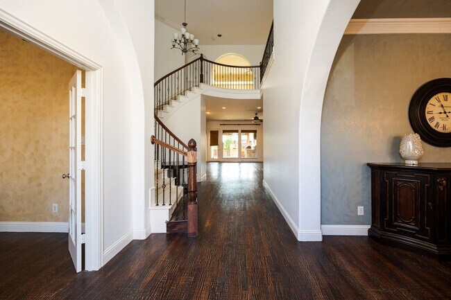 Building Photo - Spacious and beautifully designed with 5 bedrooms, 4 bath in a desirable location.