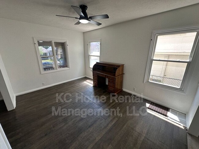 Building Photo - 2316 Spruce Ave