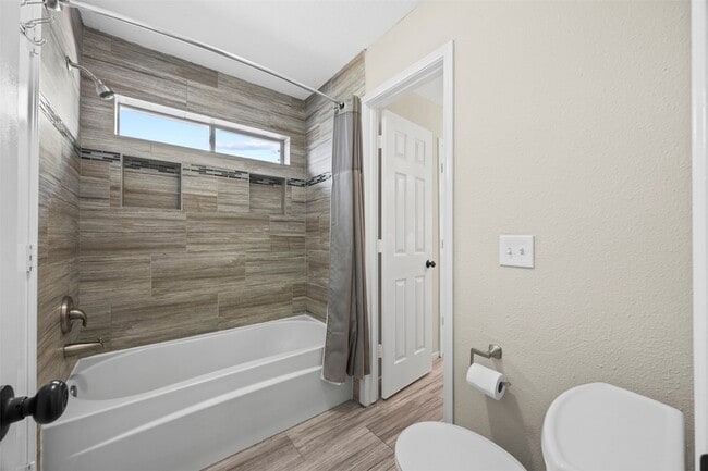 Building Photo - 11118 Sprucedale Ct