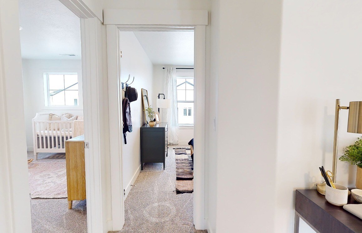 Building Photo - 1307 W Quailhill Rd