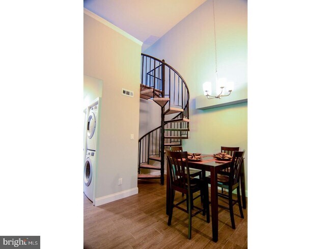 Building Photo - 1094 Tristram Cir