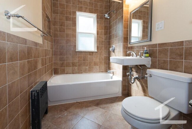 Building Photo - HOT BRIGHTON LISTING!!!!