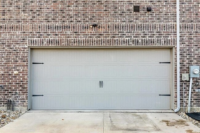 Building Photo - 1495 Perrin Ln