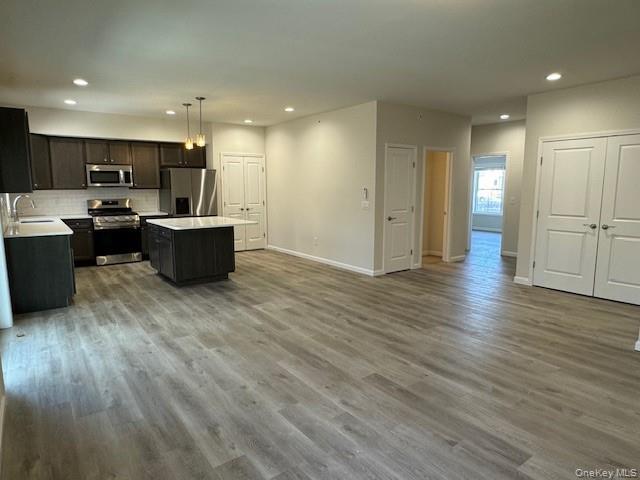 Building Photo - 4 S Hls Wy