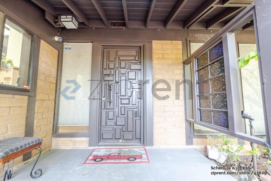 Building Photo - 3561 Castlebrook Rd