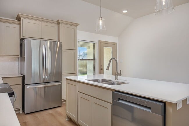 Building Photo - 3195 Dogwood Pk Blvd