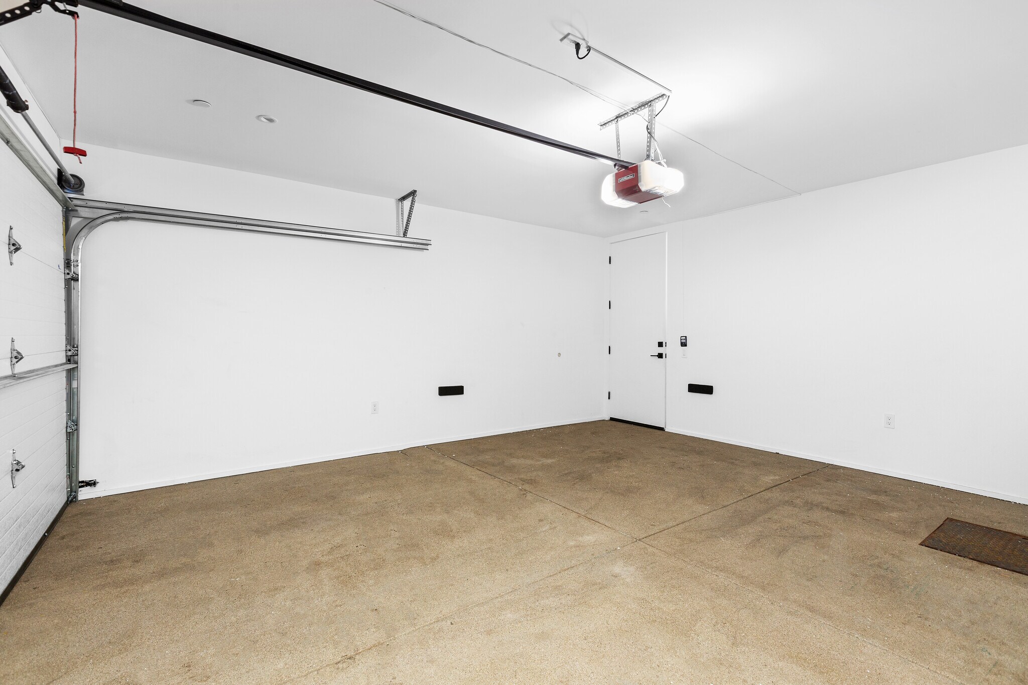 Building Photo - 1252 N Las Palmas Ave