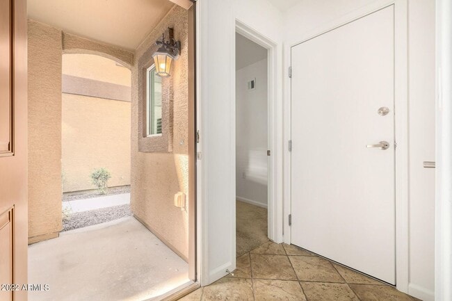 Building Photo - 1920 E Bell Rd