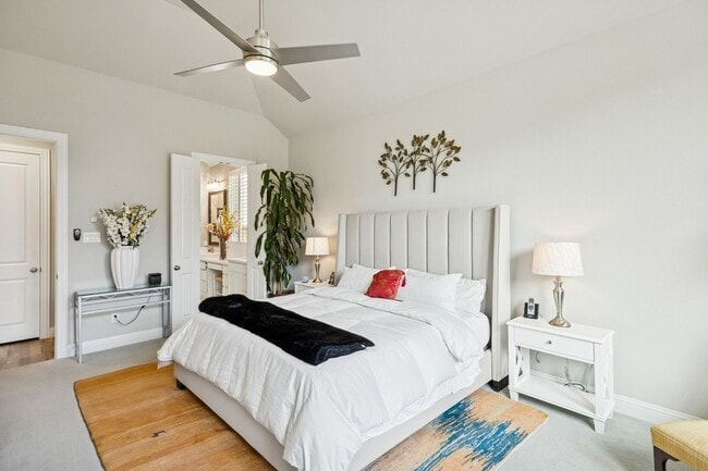 Building Photo - 950 Gentle Knoll Ln