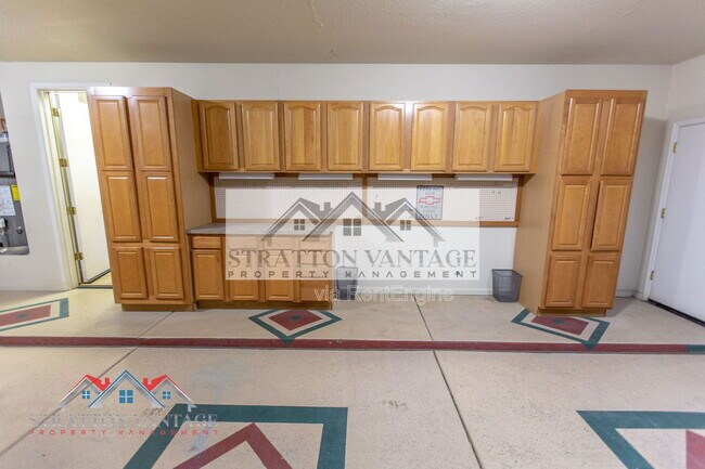 Building Photo - 13458 W Coronado Rd