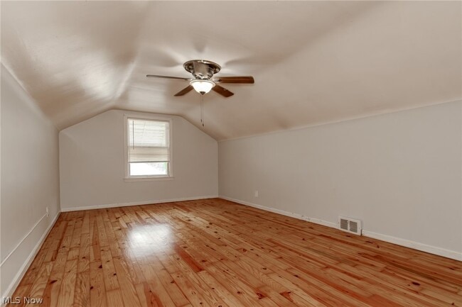 Building Photo - 1752 Brainard Rd