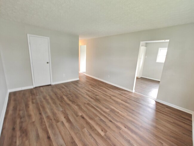 Building Photo - 1442 Coachlite Dr