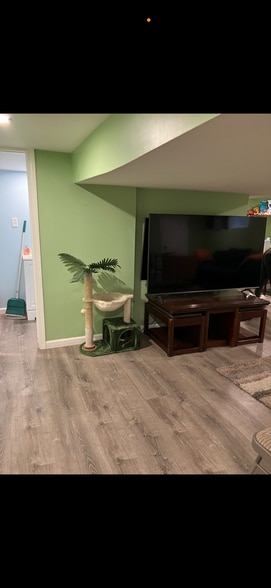 Building Photo - 263 S Haviland Ave