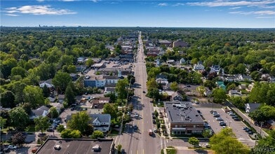 Building Photo - 5712 Main St