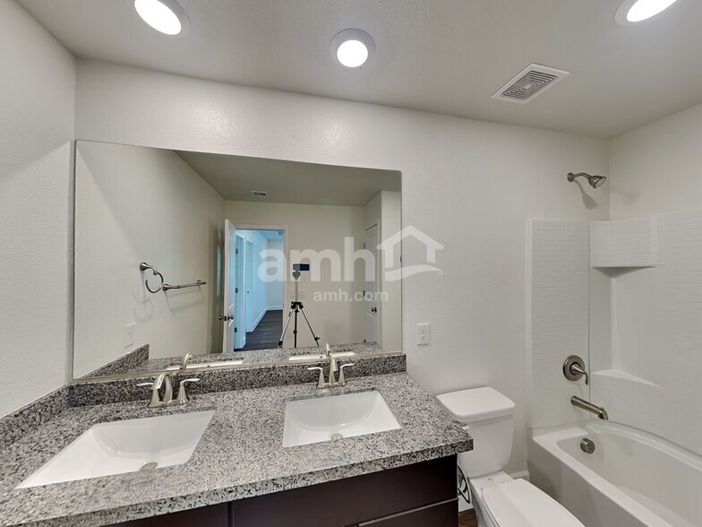 Building Photo - 8152 Inhibition Ct