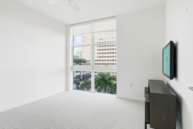 Building Photo - 550 Okeechobee Blvd