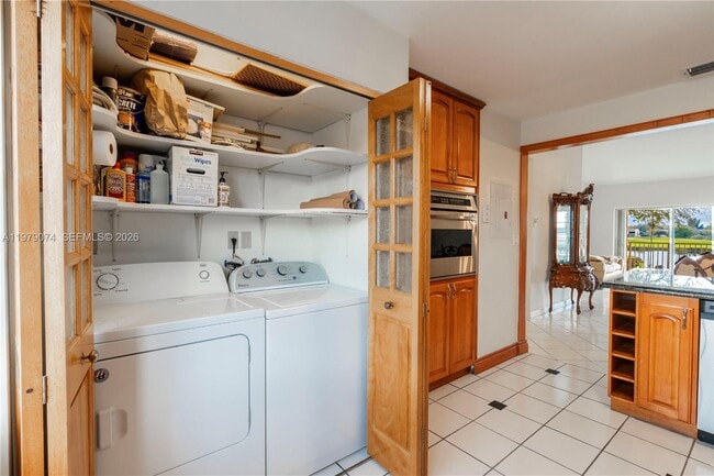 Building Photo - 14260 SW 57th Ln