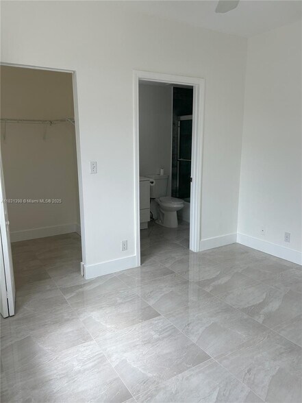 Building Photo - 1537 Barcelona Way