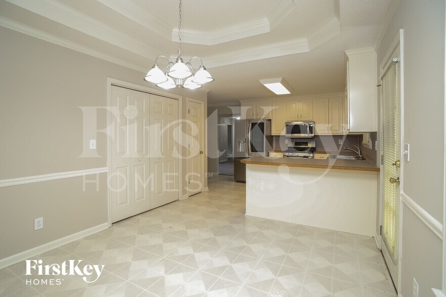 Building Photo - 703 Hearthstone Crossing